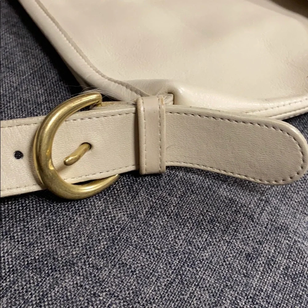 Vintage Coach leather cross body bag, cream - Picture 11 of 15
